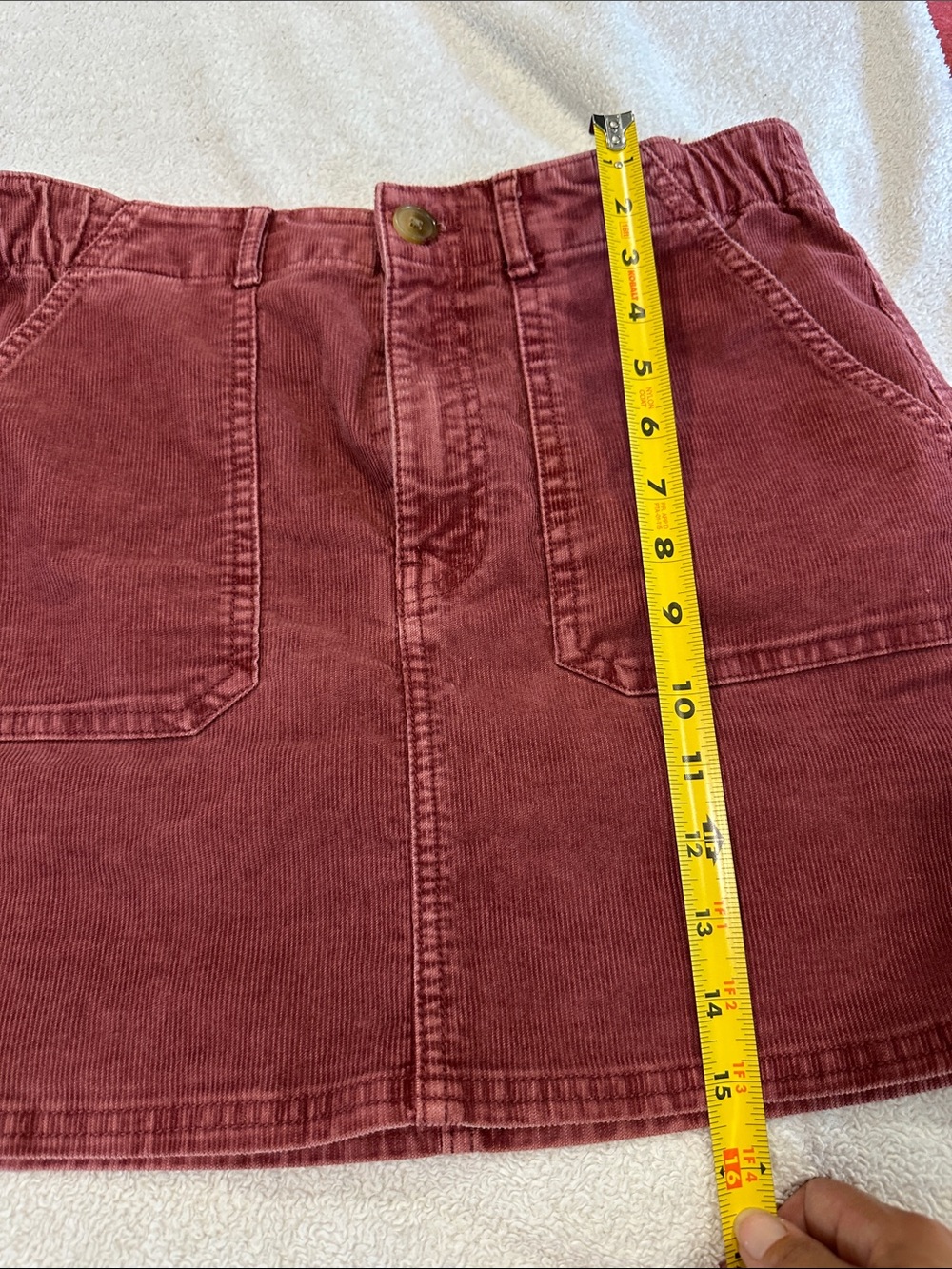 AE - Corduroy Mini Skirt in Deep Wine size 8 - Picture 11 of 14